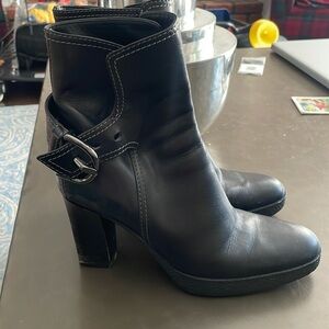 Tods boots preowned sz 8